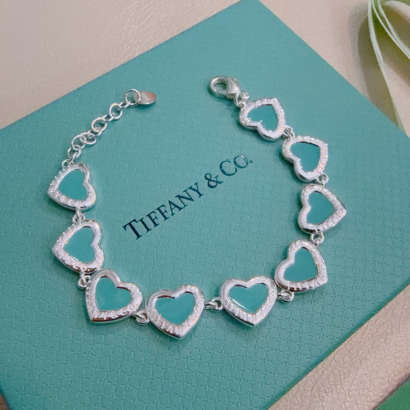 Tiffany Return to Blue Heart Tag 18K Gold Bracelet product image 1, provided for visual reference and product detail review