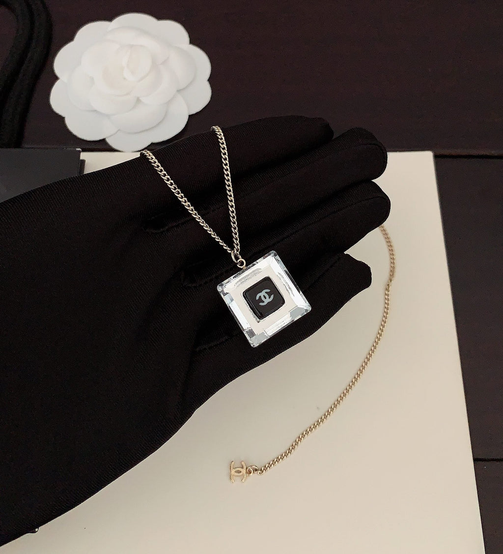 Chanel Crystals 18K Gold Necklace product image 2, provided for visual reference and product detail review