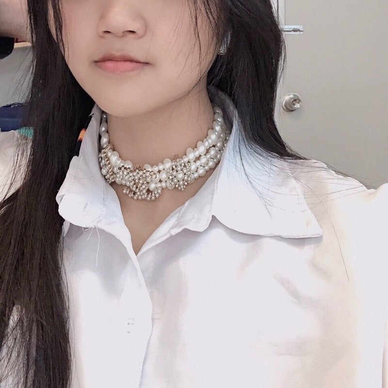 Chanel Pearl Choker 18K Gold Necklace product image 2, provided for visual reference and product detail review