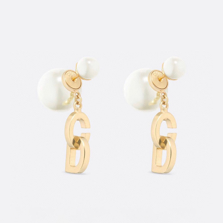 Dior Tribales 18K Gold Earrings product image 1, provided for visual reference and product detail review