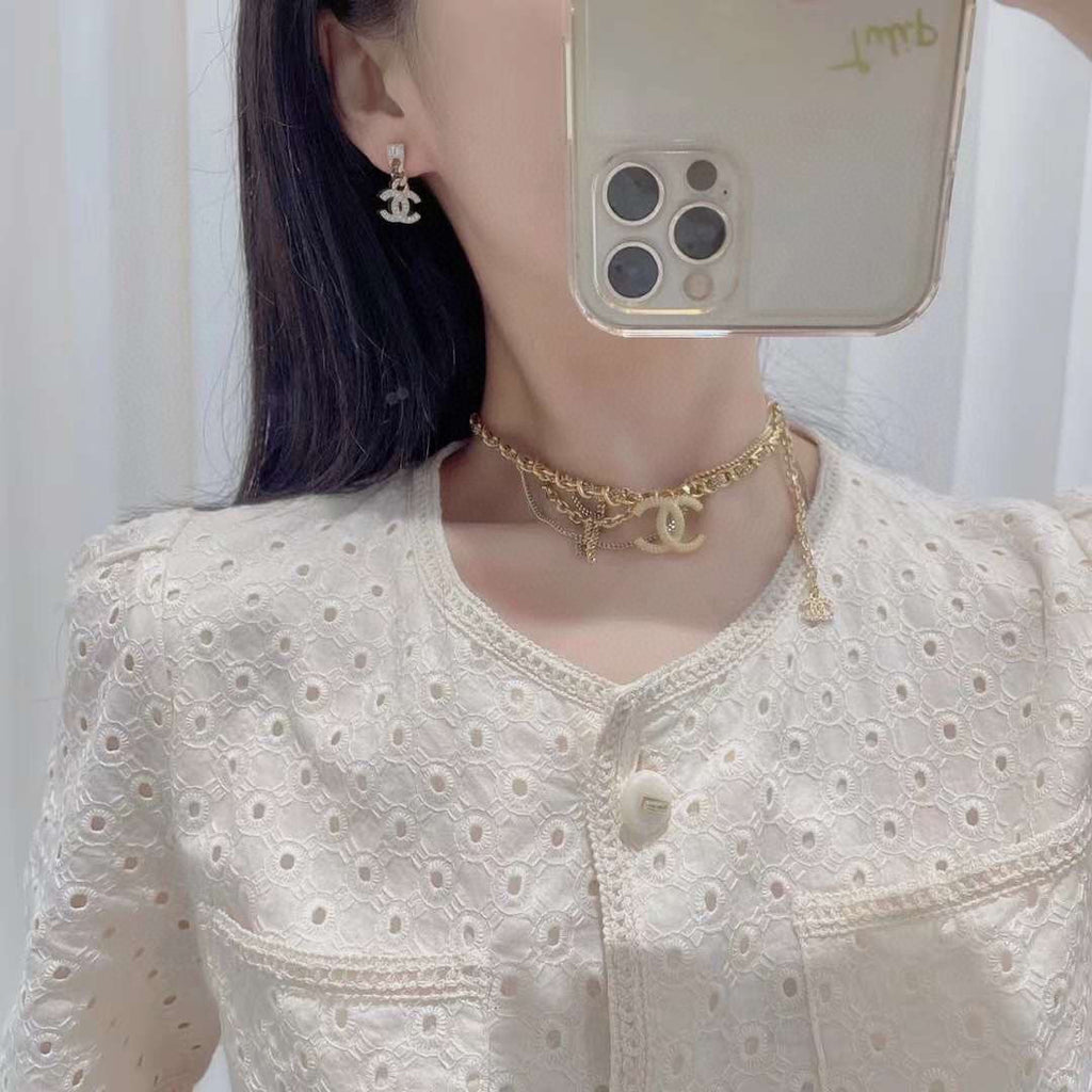 Chanel Crystals Choker 18K Gold Necklace product image 2, provided for visual reference and product detail review