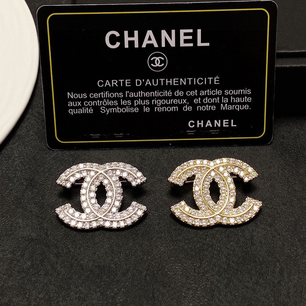 Chanel Diamonds Set Brooches 18K Gold Brooch product image 1, provided for visual reference and product detail review