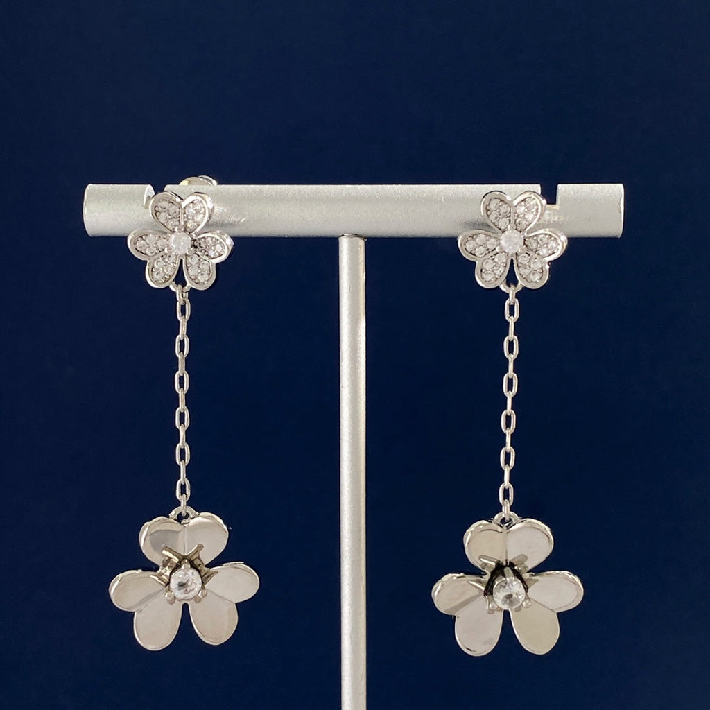Frivole Pendant 18K Gold Earrings product image 3, provided for visual reference and product detail review