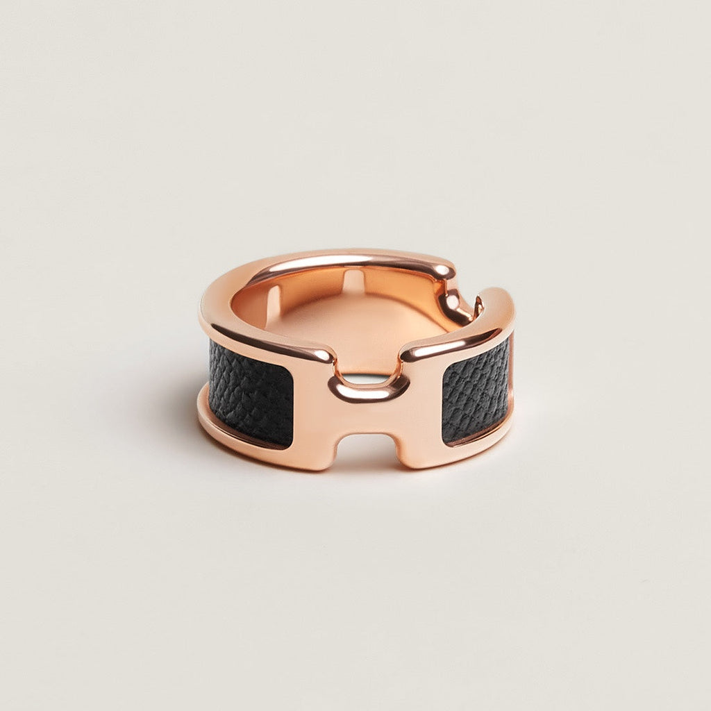 Hermes Olympe 18K Gold Ring product image 1, provided for visual reference and product detail review