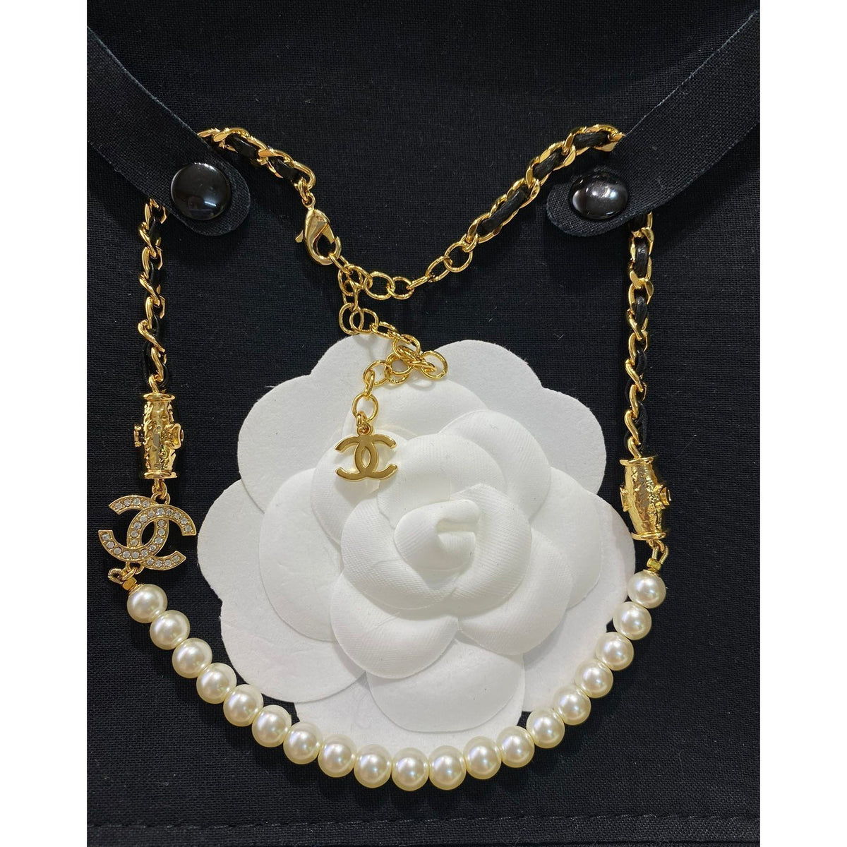 Chanel Pearl Chain 18K Gold Necklace product image 1, provided for visual reference and product detail review
