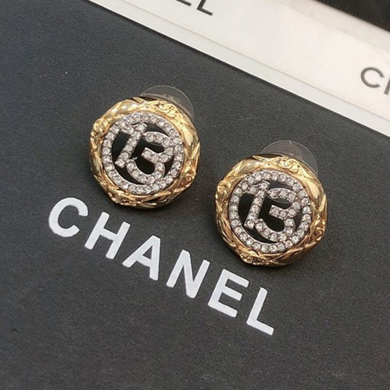 Chanel No.13 Diamond 18K Gold Earrings product image 1, provided for visual reference and product detail review