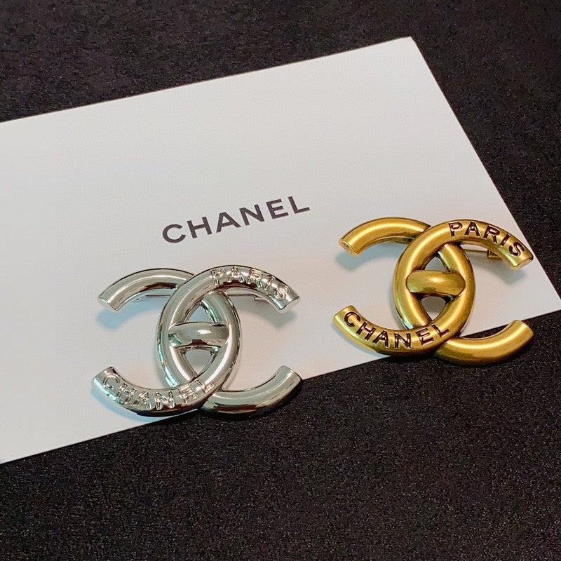 Chanel Paris Gold 18K Gold Brooch product image 6, provided for visual reference and product detail review