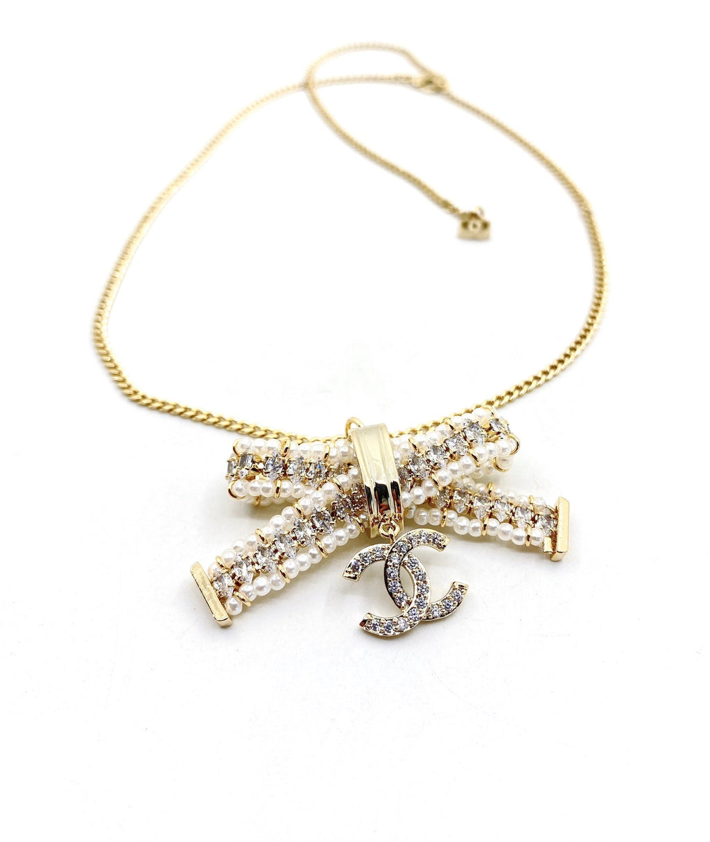 Chanel Bow Tie 18K Gold Necklace product image 3, provided for visual reference and product detail review