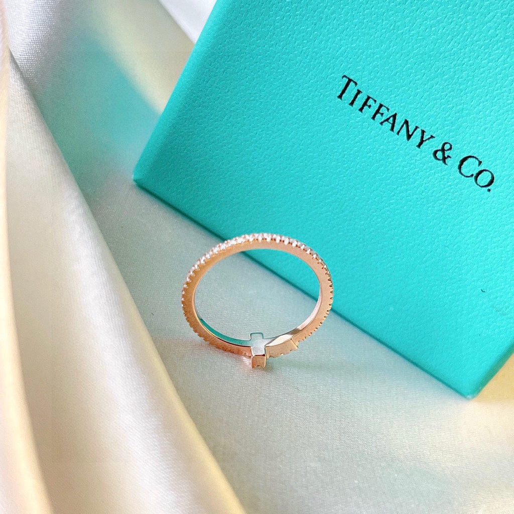 Tiffany Diamond Wire 18K Gold Ring product image 6, provided for visual reference and product detail review