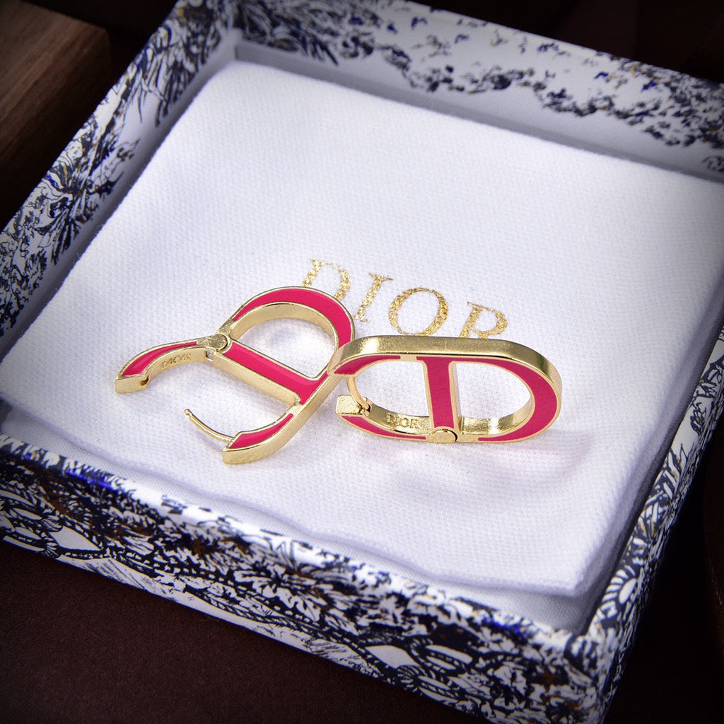 Dior 30 Montaigne Rani Pink 18K Gold Earrings product image 7, provided for visual reference and product detail review