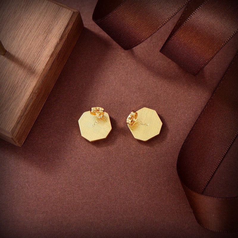 YSL Gold 18K Gold Earrings product image 5, provided for visual reference and product detail review