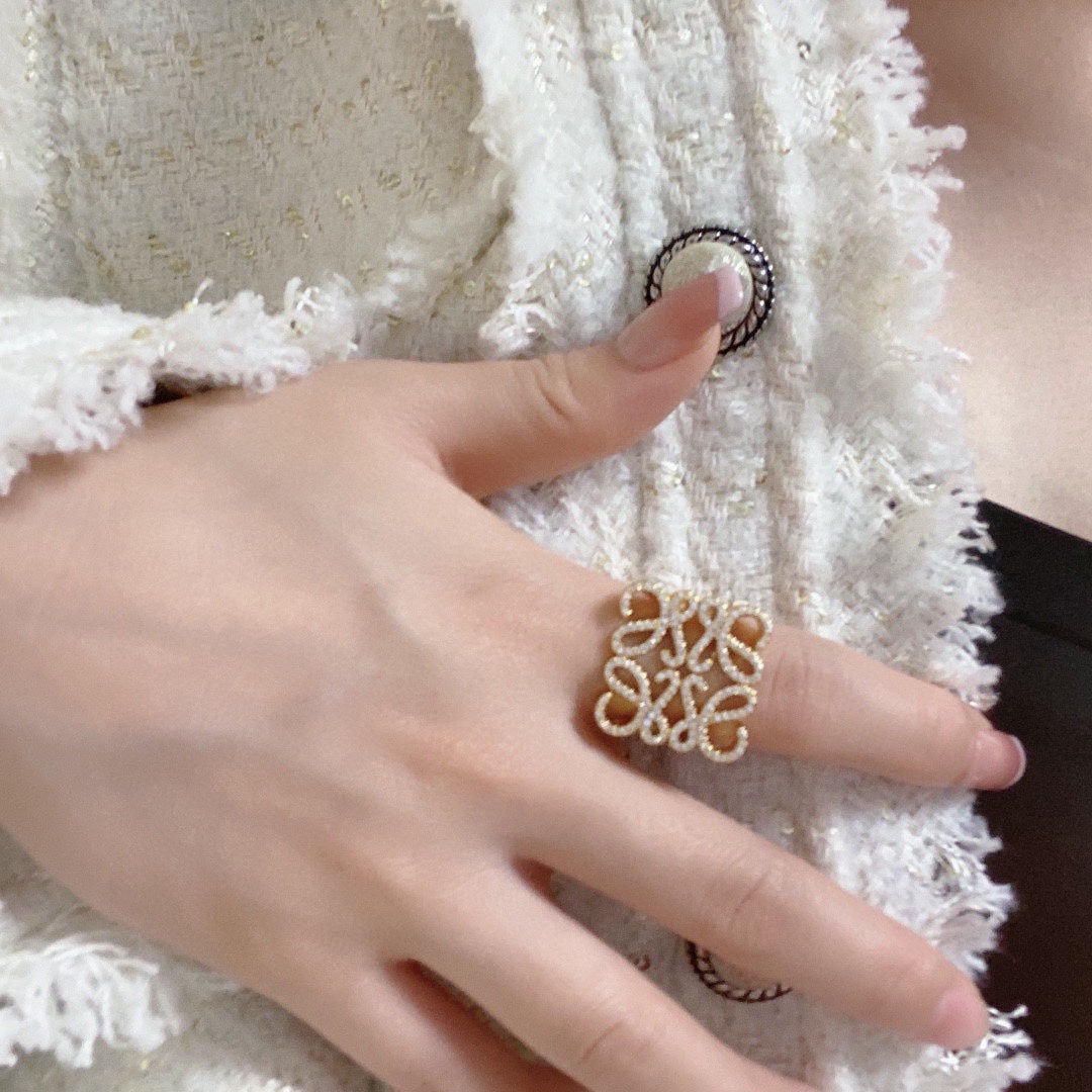 LOEWE Anagram Crystals 18K Gold Ring product image 4, provided for visual reference and product detail review