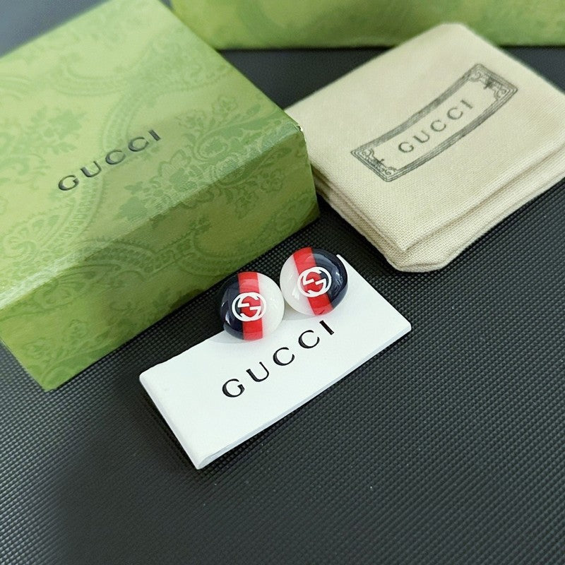 Gucci Double Color 18K Gold Earrings product image 3, provided for visual reference and product detail review