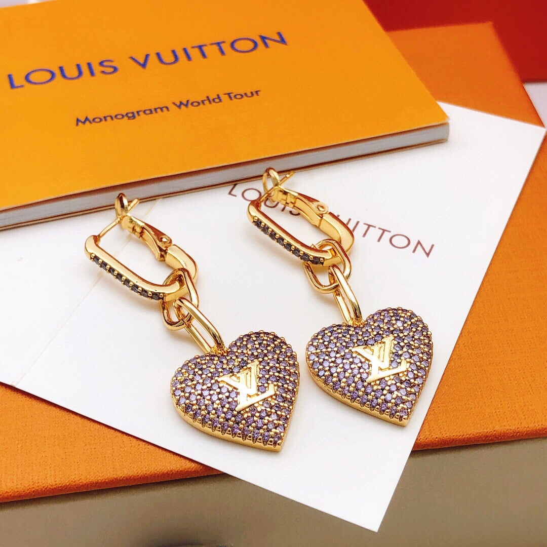 Louis Vuitton Heart Diamond 18K Gold Earrings product image 3, provided for visual reference and product detail review