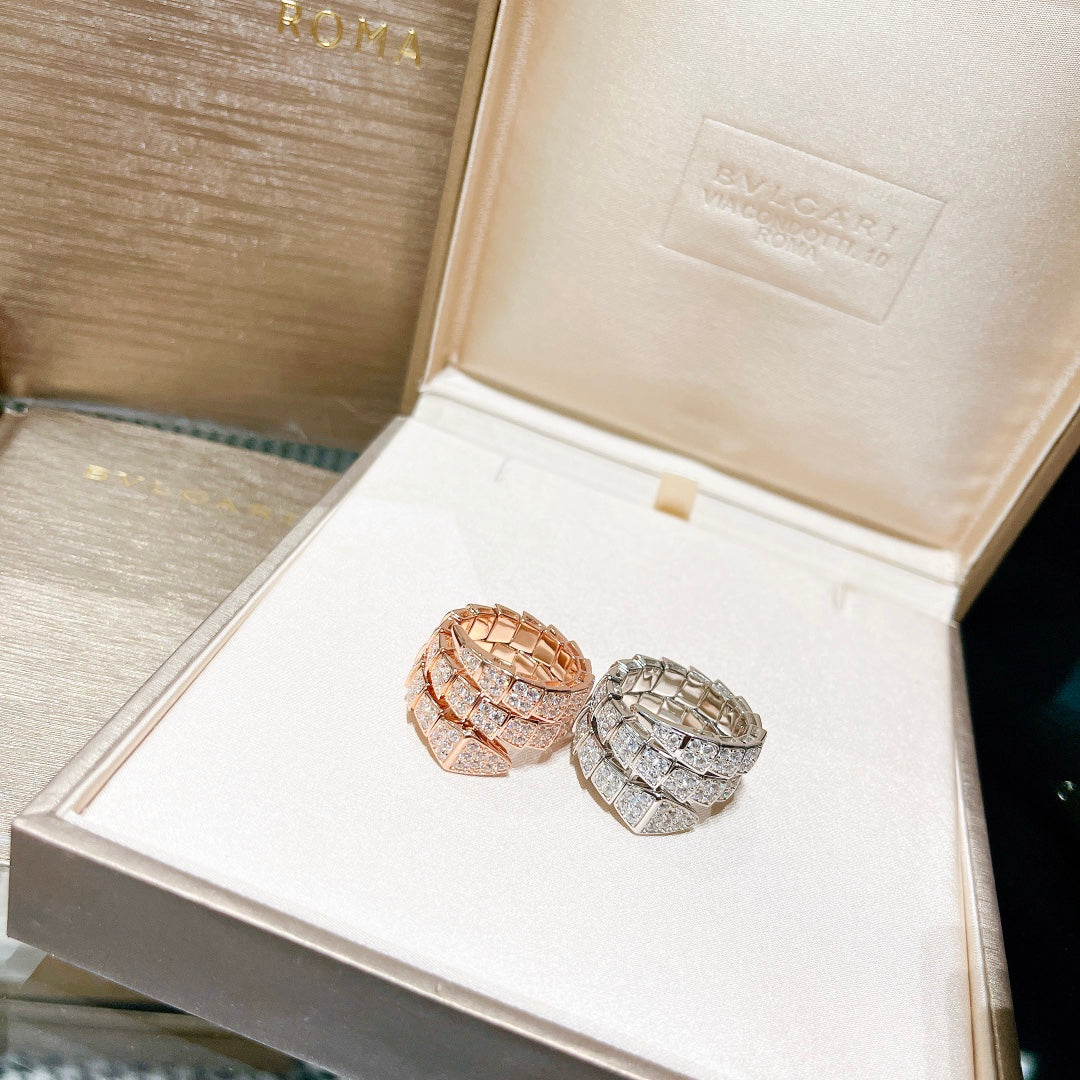 Bvlgari Serpenti Viper Full Pave Diamond 18K Gold Ring product image 5, provided for visual reference and product detail