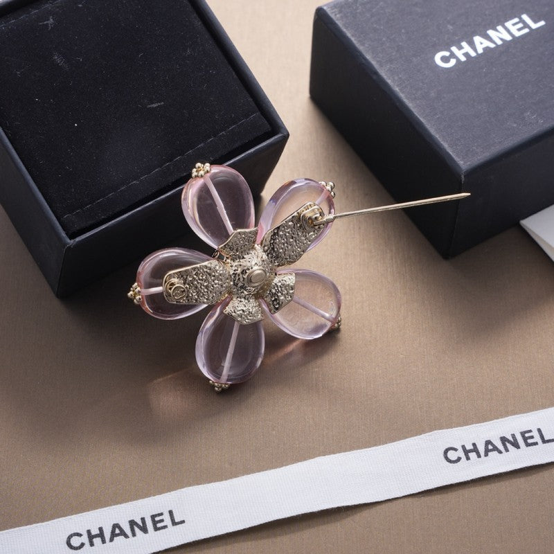 Chanel Pink & Purple 18K Gold Brooch product image 5, provided for visual reference and product detail review