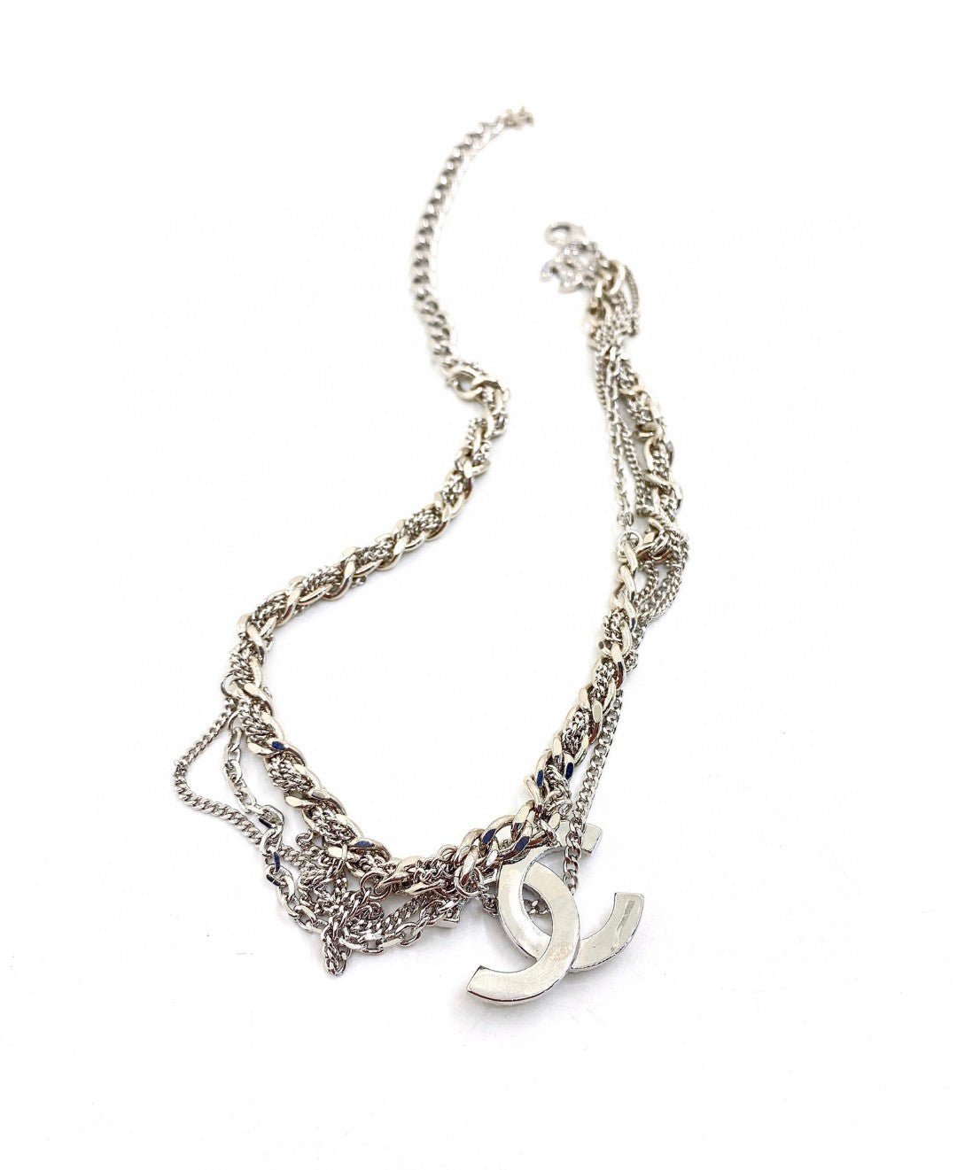 Chanel Chain Diamond 18K Gold Necklace product image 3, provided for visual reference and product detail review