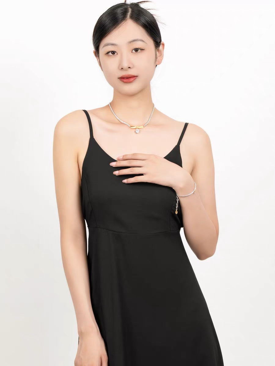 Celine Celine Line Diamonds 18K Gold Necklace product image 2, provided for visual reference and product detail review