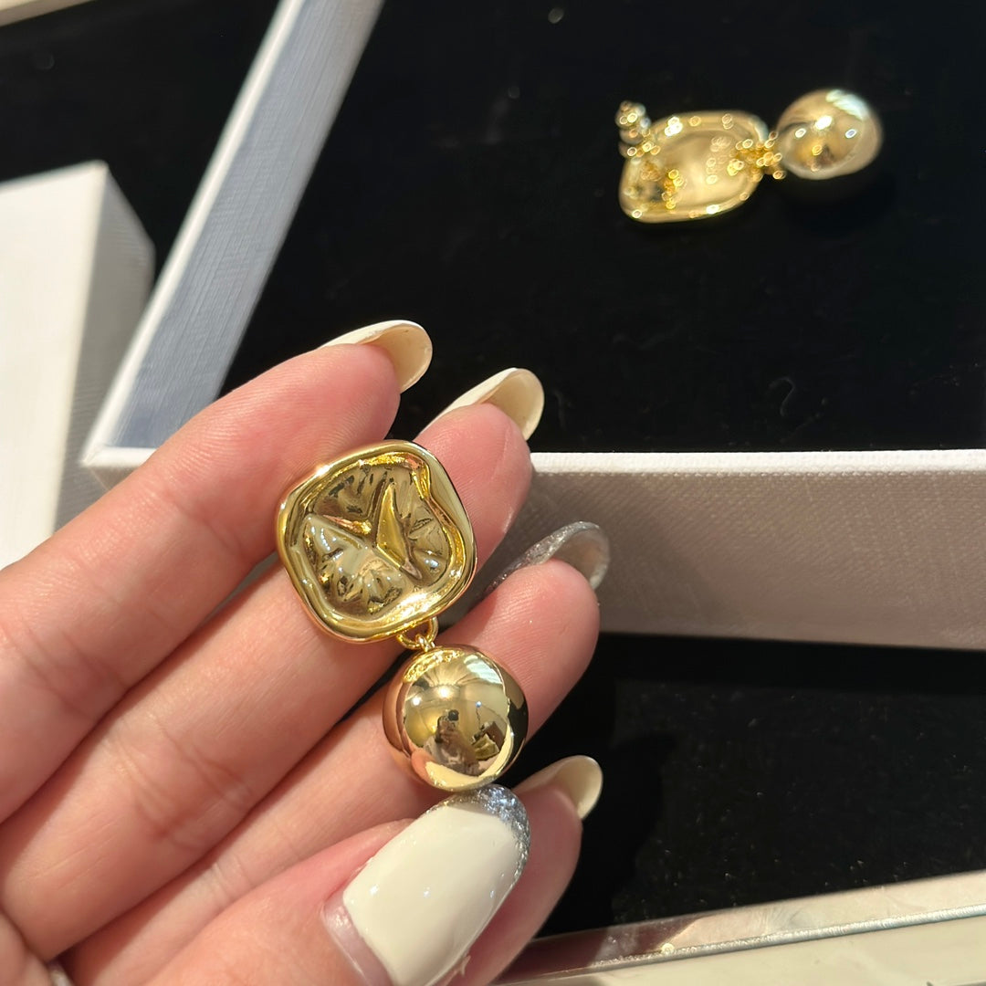 Celine Vintage 18K Gold Earrings product image 2, provided for visual reference and product detail review