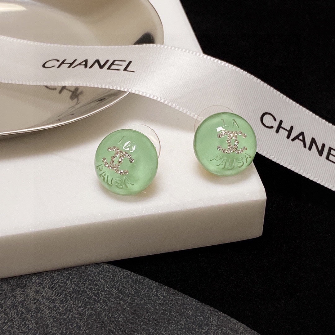 Chanel Green 18K Gold Earrings product image 8, provided for visual reference and product detail review