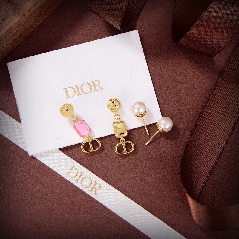 Dior Petit Crystal 18K Gold Earrings product image 5, provided for visual reference and product detail review
