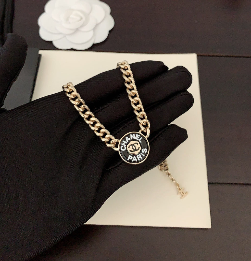 Chanel Paris Choker 18K Gold Necklace product image 3, provided for visual reference and product detail review