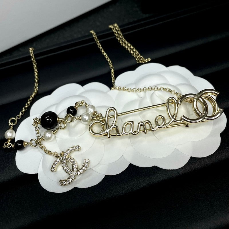 Chanel Rhinestone Pearl Letter 18K Gold Necklace product image 3, provided for visual reference and product detail review