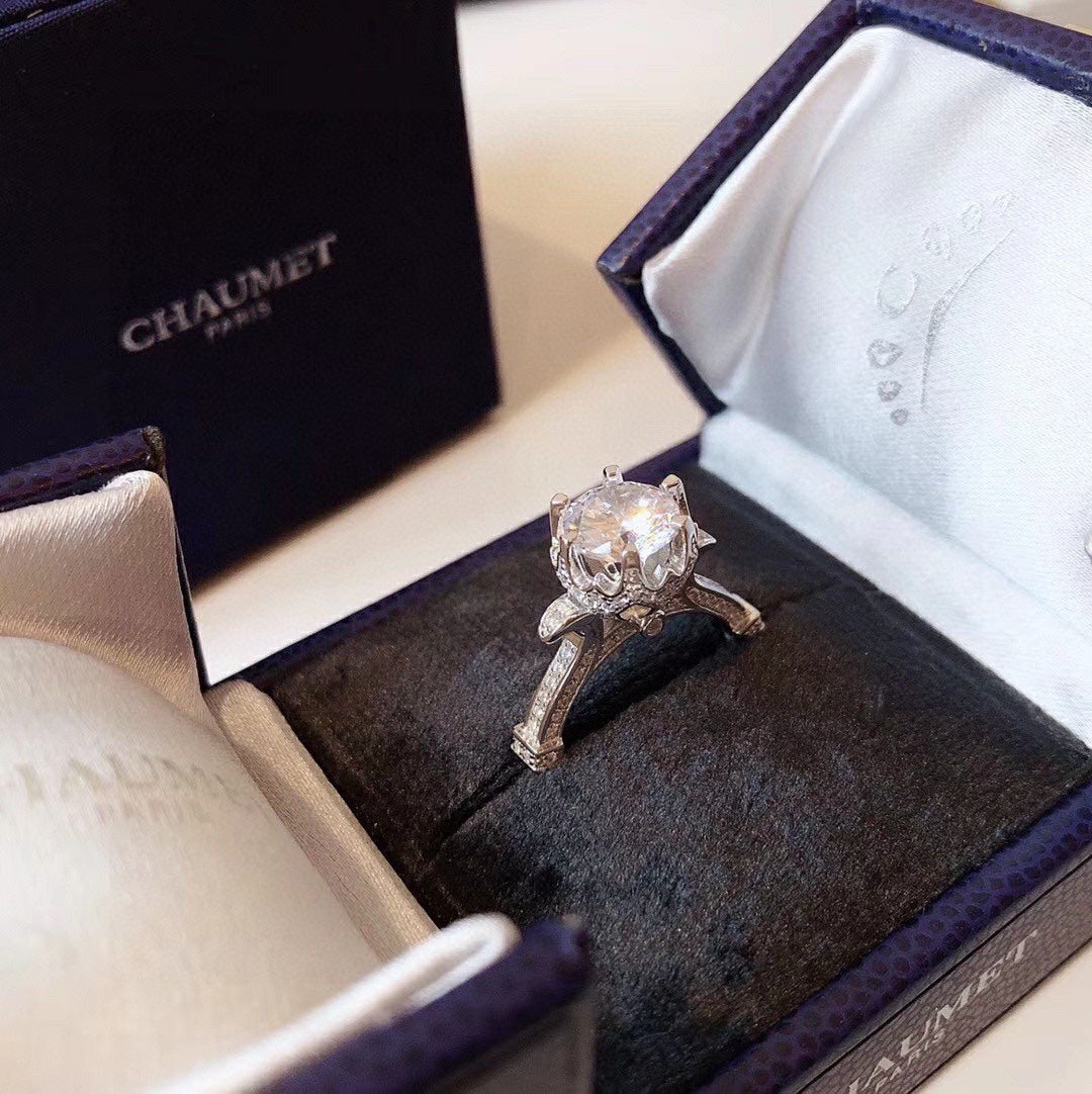 Jos ̈¦phine 18K Gold Ring product image 9, provided for visual reference and product detail review