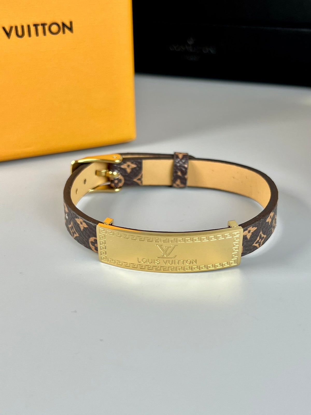 Louis Vuitton Leather 18K Gold Bracelet product image 3, provided for visual reference and product detail review
