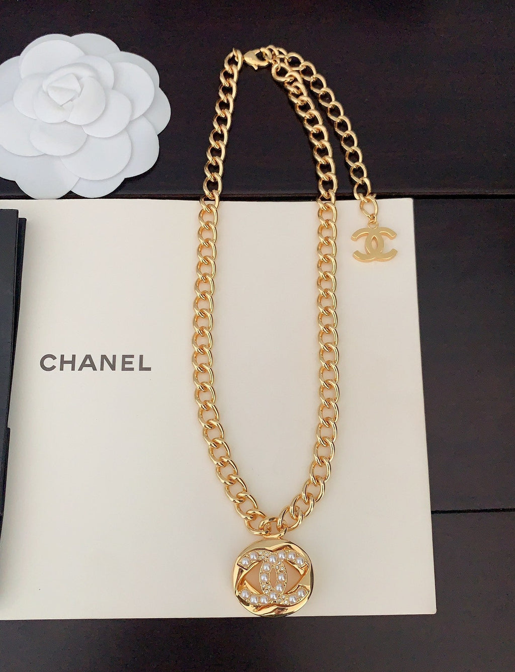 Chanel Diamond Chain 18K Gold Necklace product image 3, provided for visual reference and product detail review