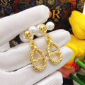 Dior 30 Montaigne Pearls 18K Gold Earrings product image 1, provided for visual reference and product detail review