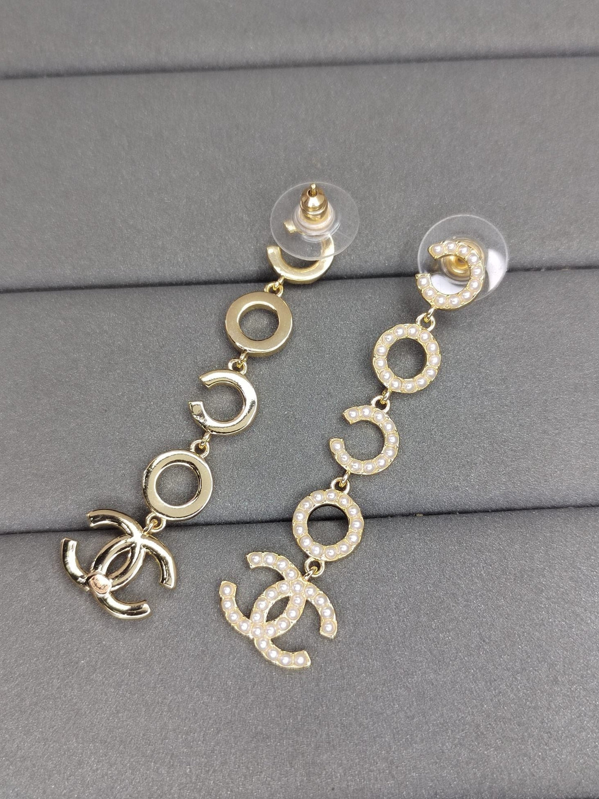 Chanel Pearl Pendant 18K Gold Earrings product image 2, provided for visual reference and product detail review