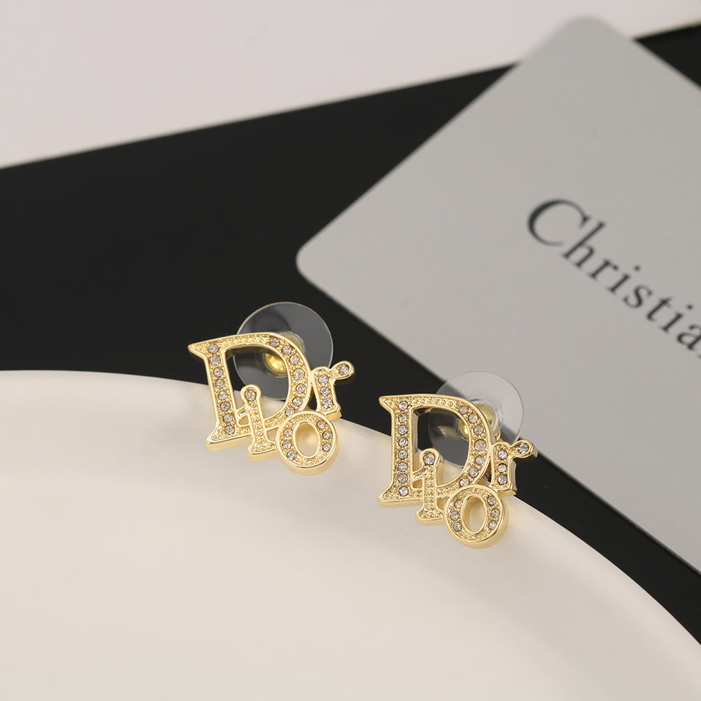 Dior Tribales Diamond 18K Gold Earrings product image 6, provided for visual reference and product detail review