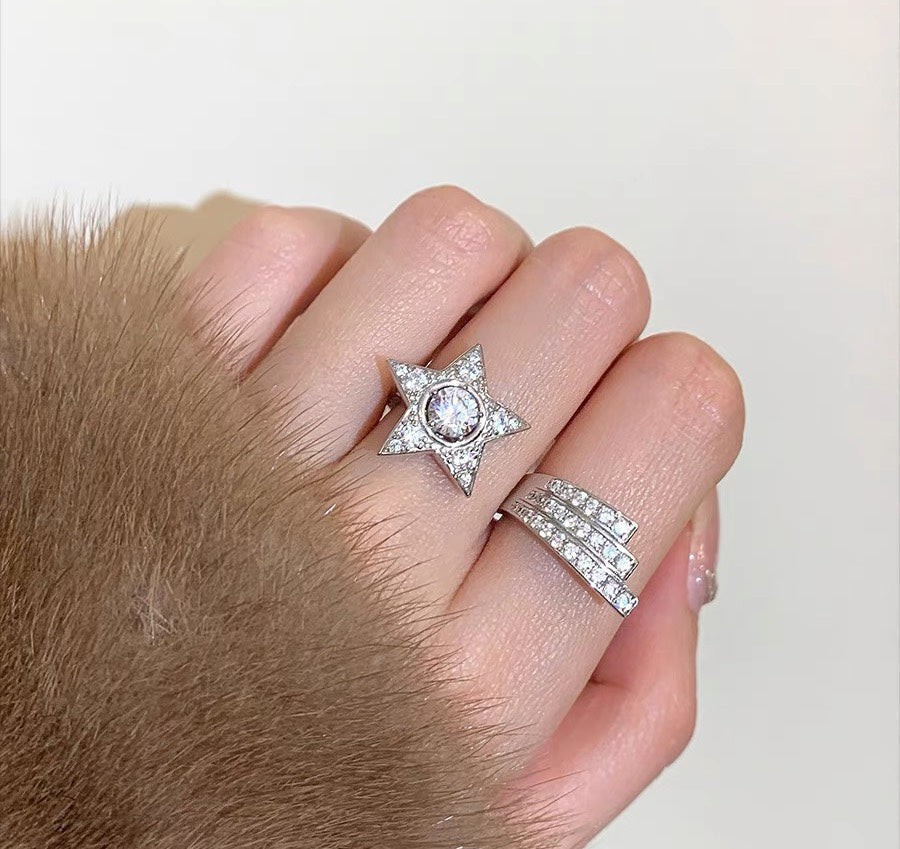 Chanel Comete Diamonds 18K Gold Ring product image 3, provided for visual reference and product detail review