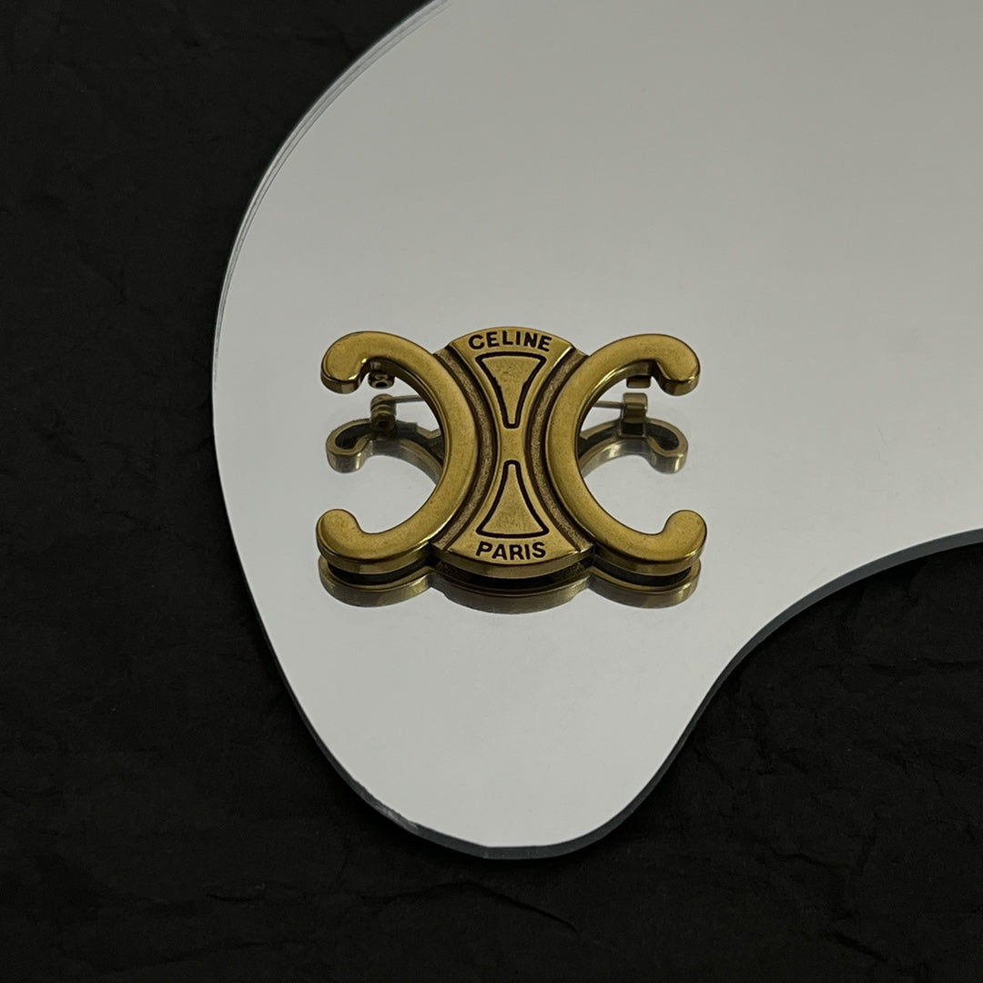 Celine Vintage 18K Gold Brooch product image 4, provided for visual reference and product detail review