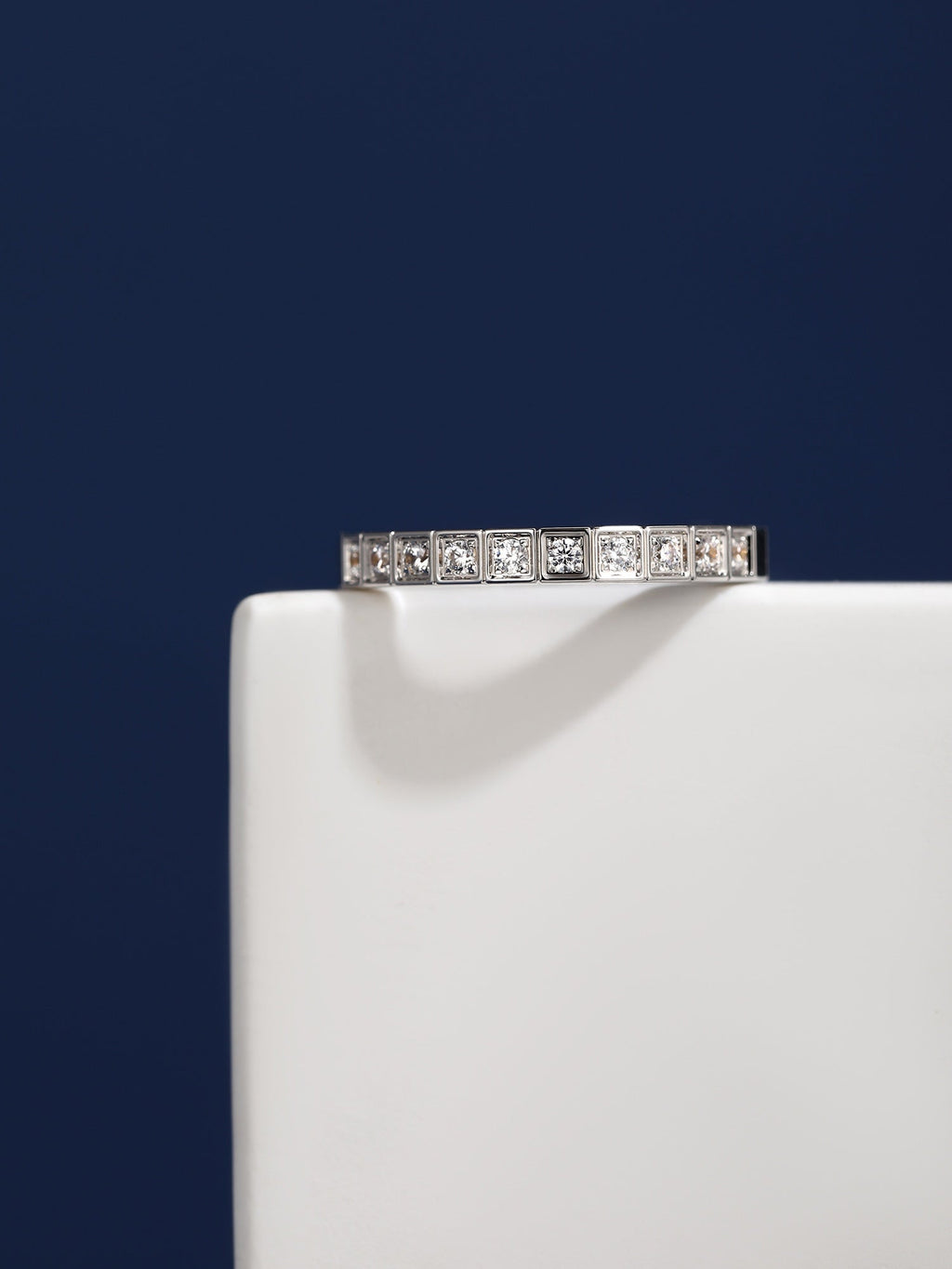 Ice Cube Diamonds 18K Gold Ring product image 5, provided for visual reference and product detail review