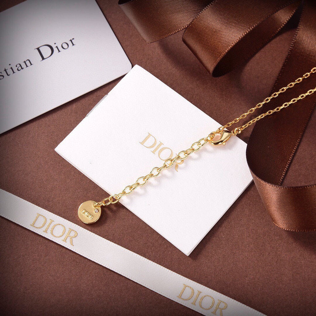 Dior Petit Pearl 18K Gold Necklace product image 3, provided for visual reference and product detail review