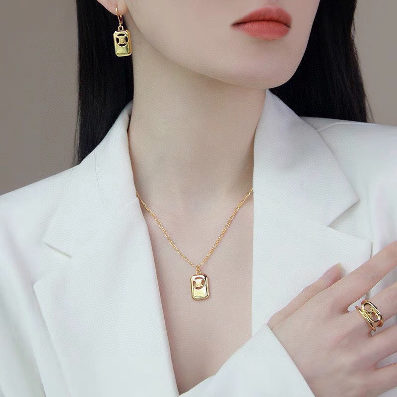 Celine Square Hoops 18K Gold Earrings product image 3, provided for visual reference and product detail review