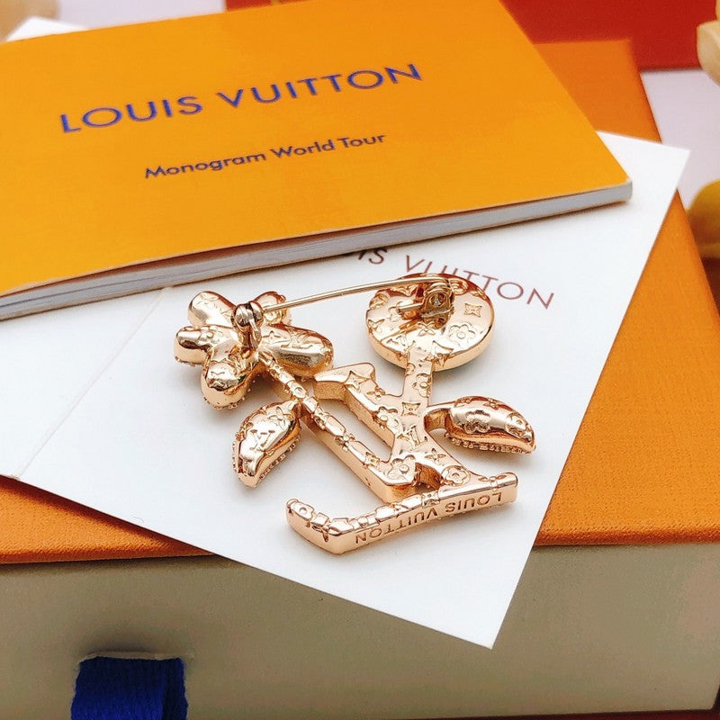 Louis Vuitton Blooming 18K Gold Brooch product image 7, provided for visual reference and product detail review