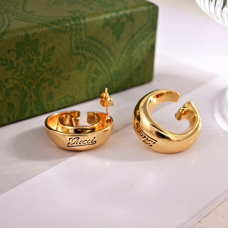 Gucci Double GucciLogo 18K Gold Earrings product image 3, provided for visual reference and product detail review