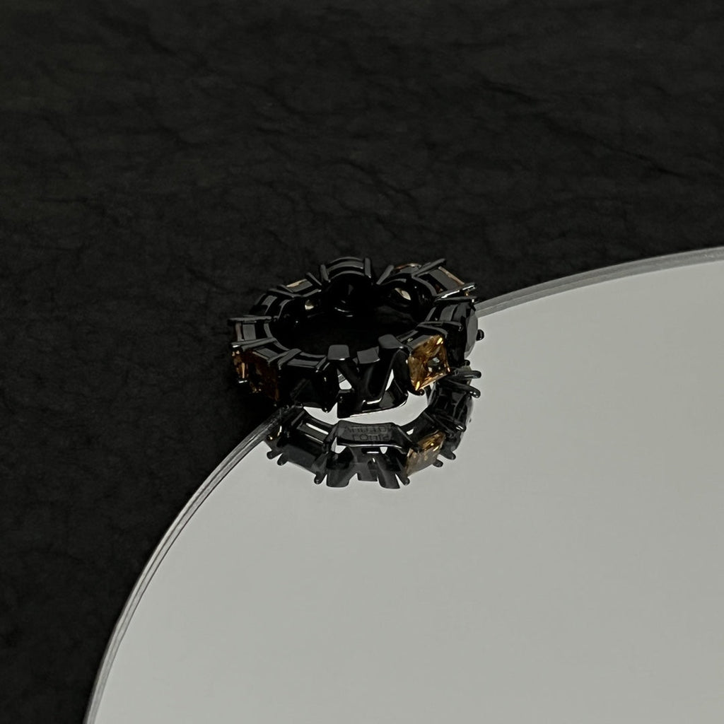 Louis Vuitton Light Crystals 18K Gold Ring product image 8, provided for visual reference and product detail review