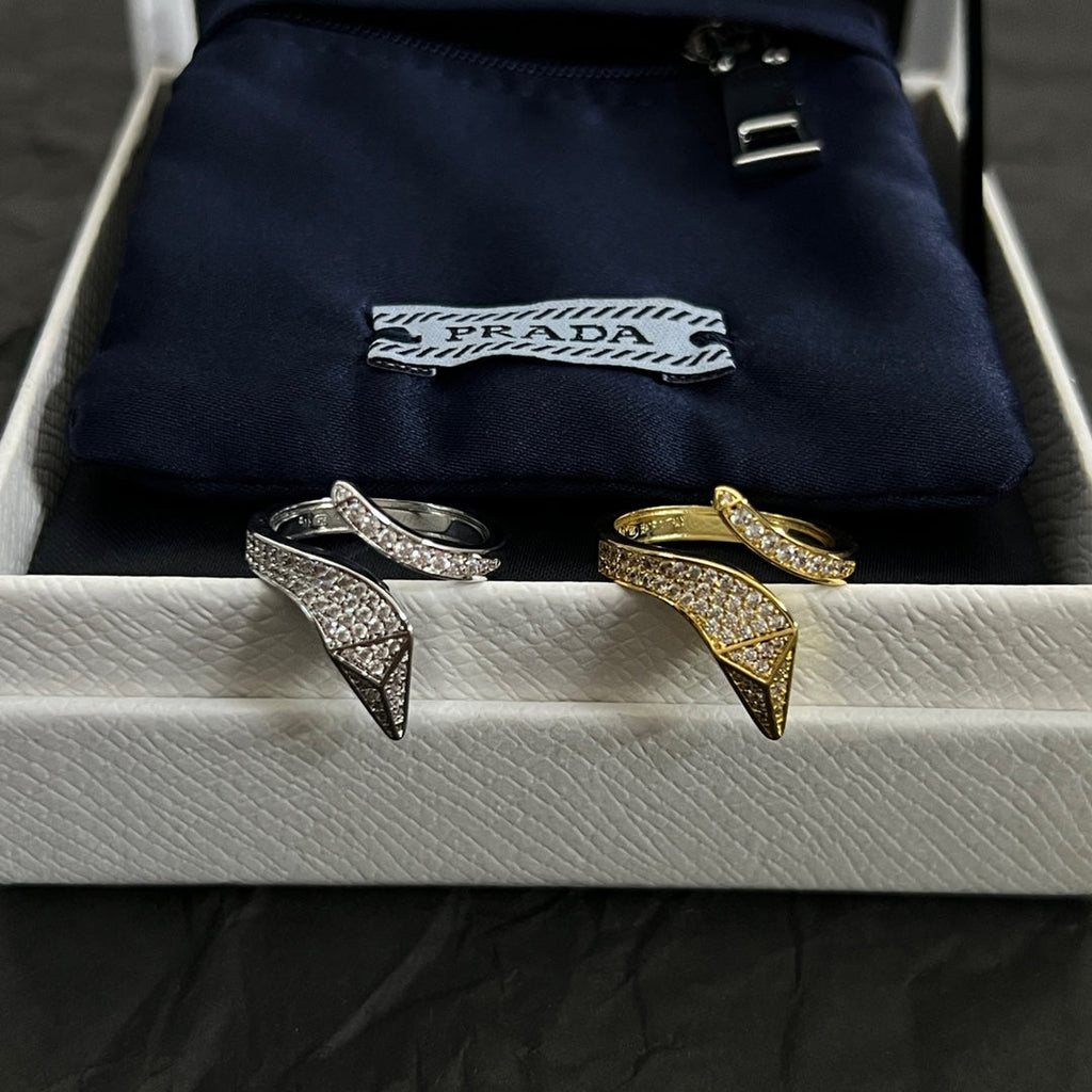 Eternal Snake 18K Gold Ring product image 3, provided for visual reference and product detail review