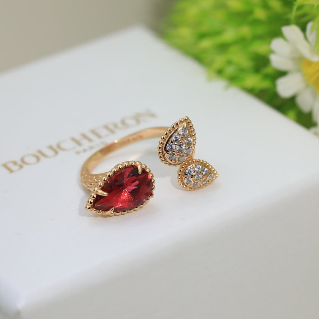 Serpent Boh ̈ ̈me Diamonds 18K Gold Ring product image 5, provided for visual reference and product detail review