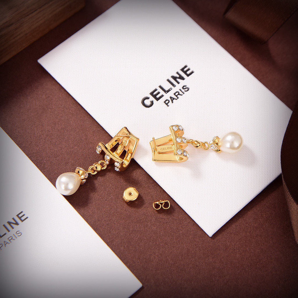 Celine Vintage Pearls 18K Gold Earrings product image 3, provided for visual reference and product detail review