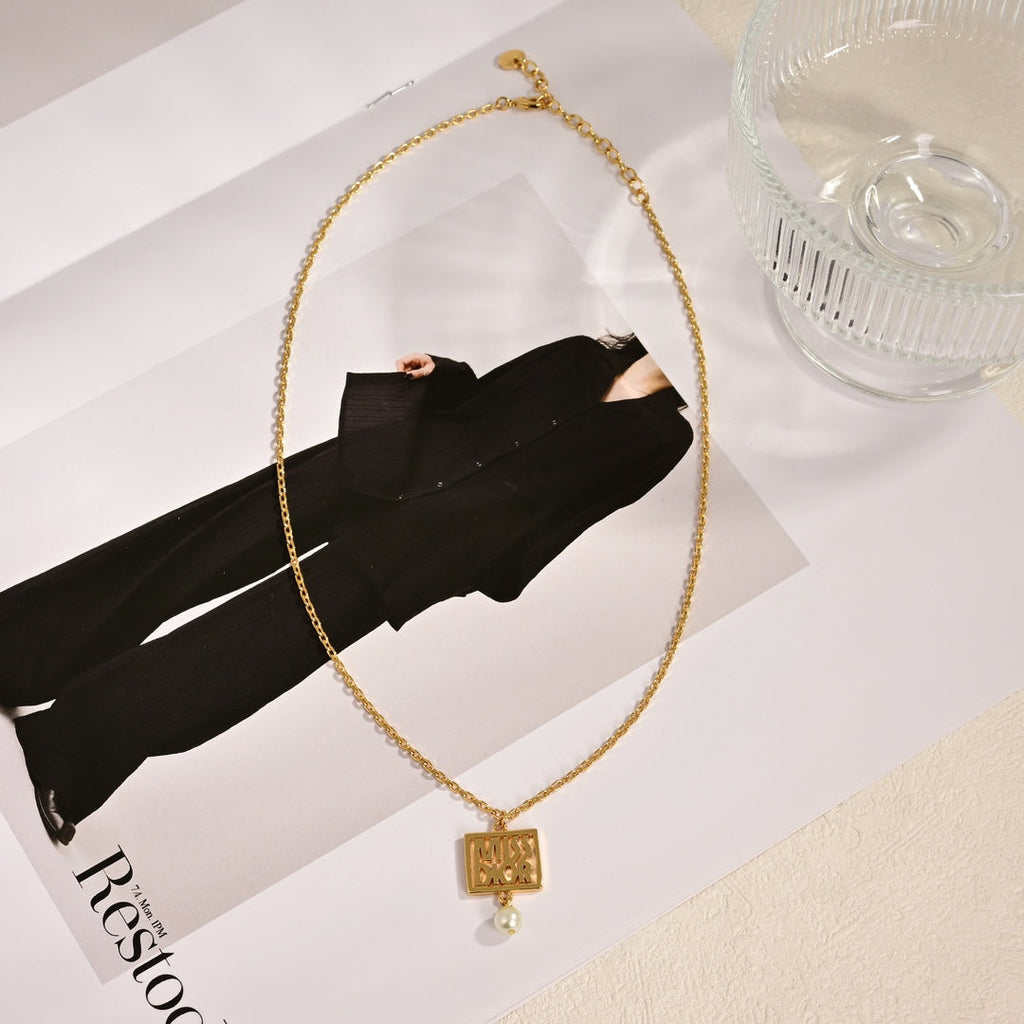 Dior Miss 18K Gold Necklace product image 4, provided for visual reference and product detail review