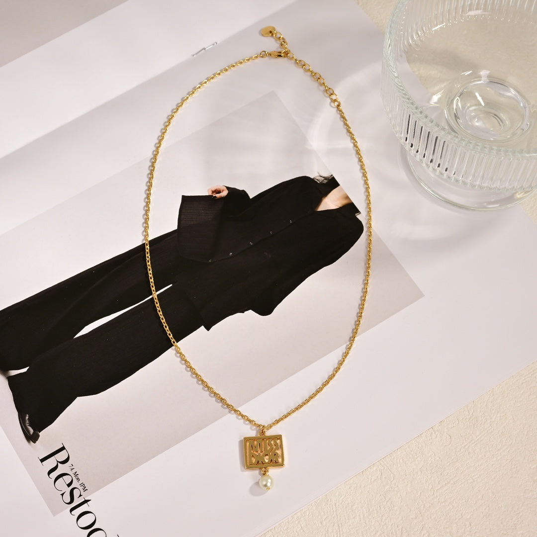 Dior Miss 18K Gold Necklace product image 4, provided for visual reference and product detail review