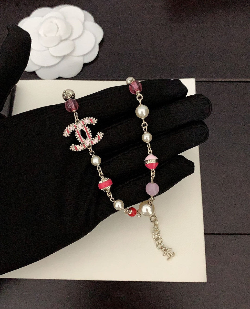 Chanel Pink & White Pearls 18K Gold Necklace product image 3, provided for visual reference and product detail review