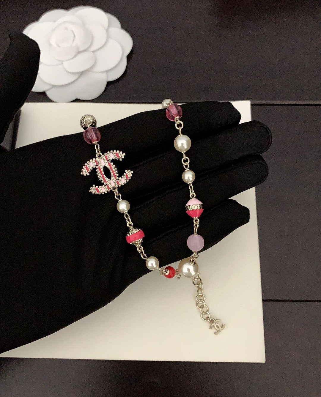 Chanel Pink & White Pearls 18K Gold Necklace product image 3, provided for visual reference and product detail review