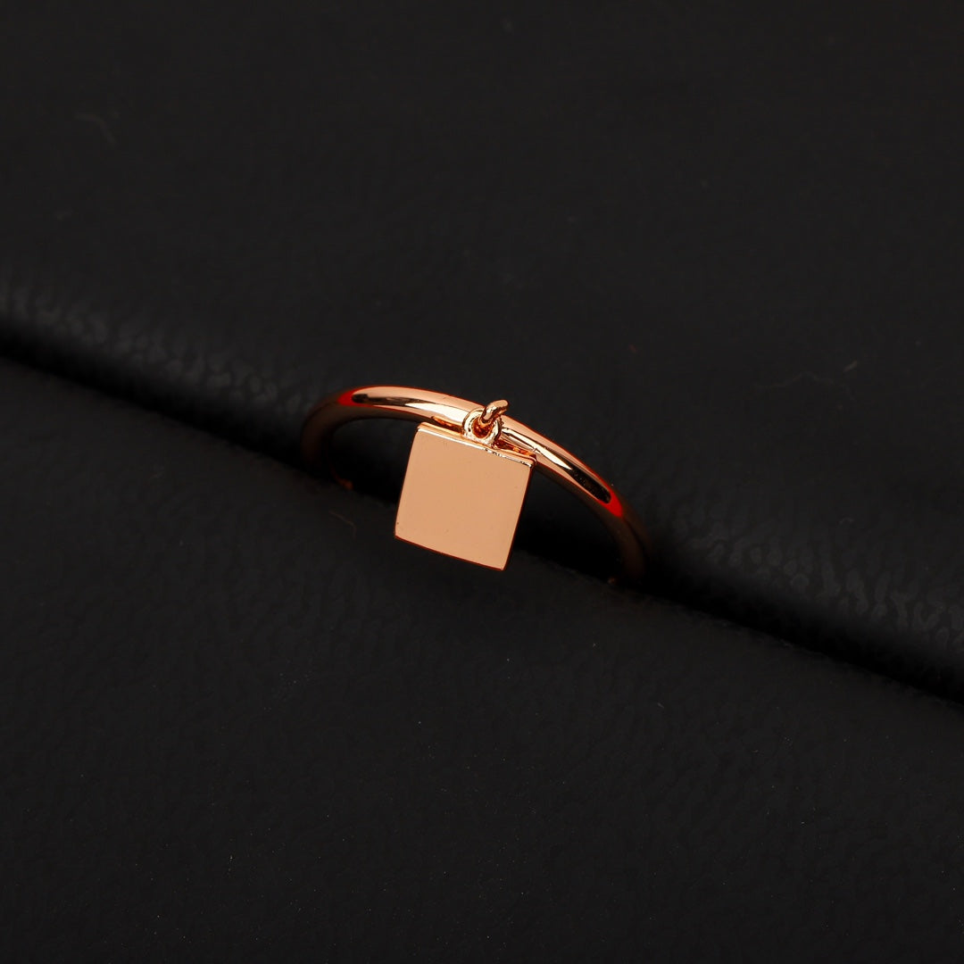 Hermes Chaine D'ancre Verso 18K Gold Ring product image 4, provided for visual reference and product detail review