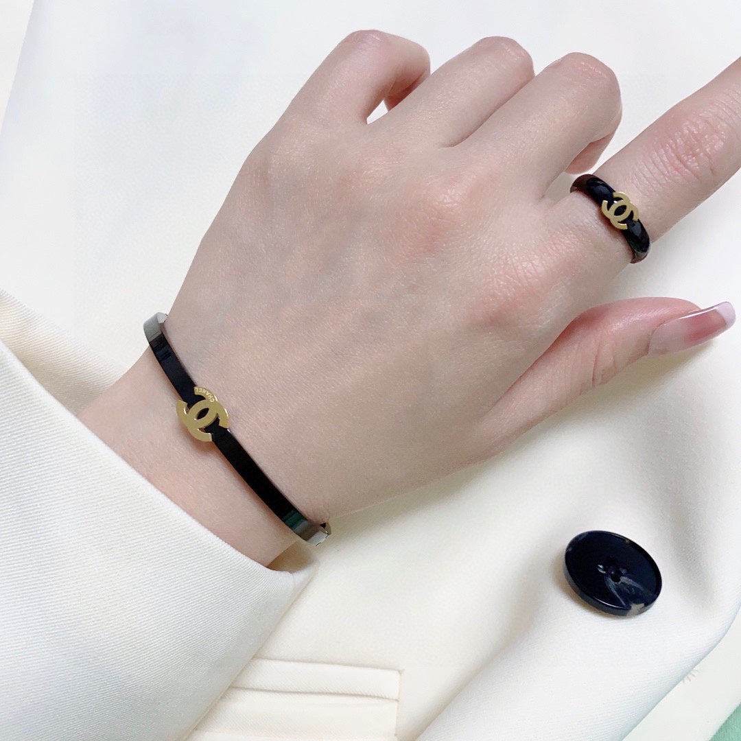Chanel Black 18K Gold Ring product image 4, provided for visual reference and product detail review
